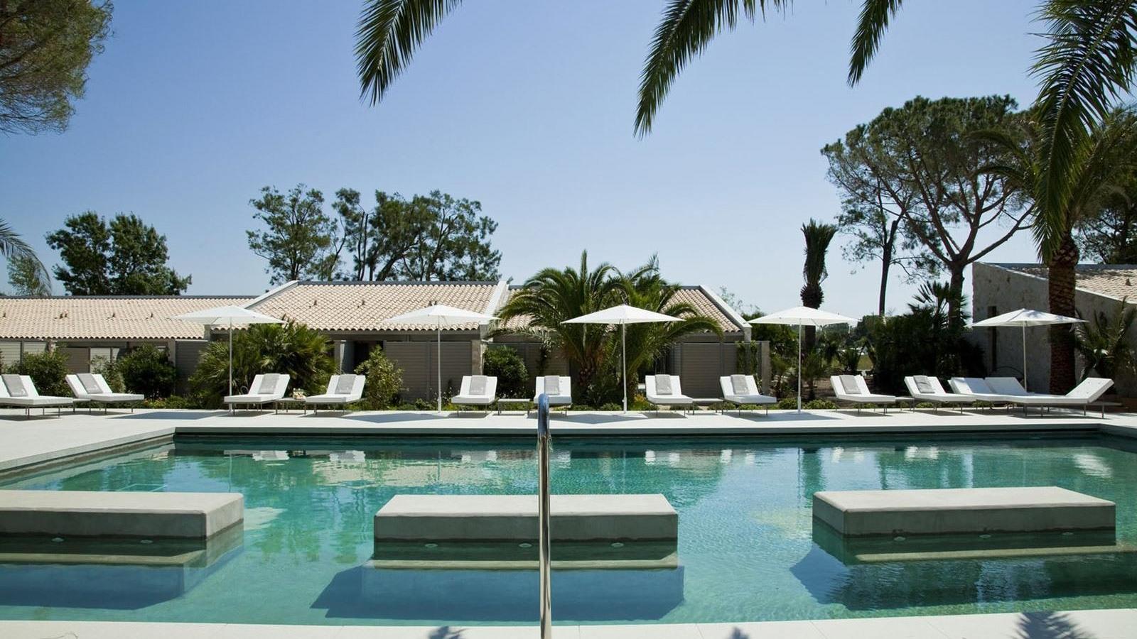 Au cœur de votre hôtel Sezz Saint-Tropez : la piscine